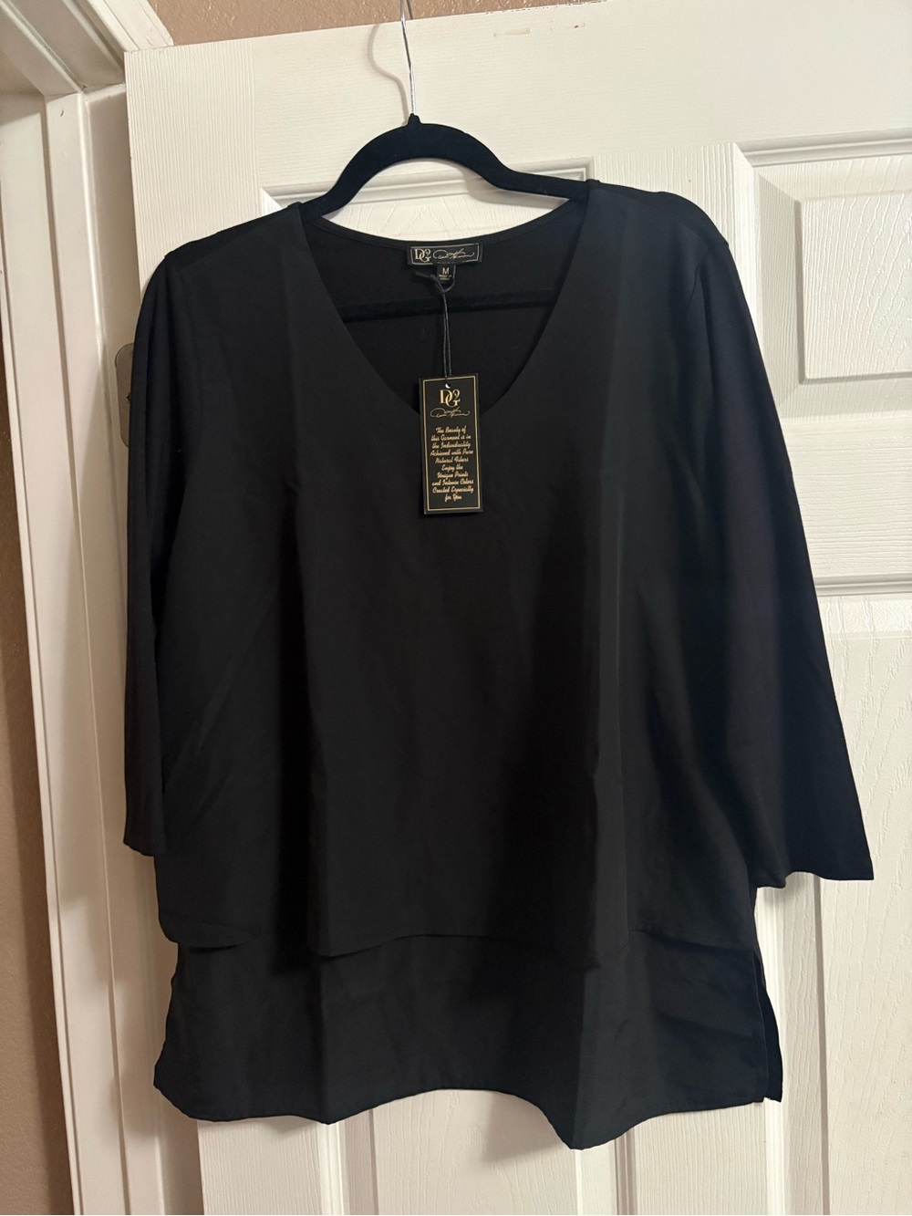 NEW DG2 Diane Gilman tiered blouse top 3/4 sleeves black NWT lightweight M